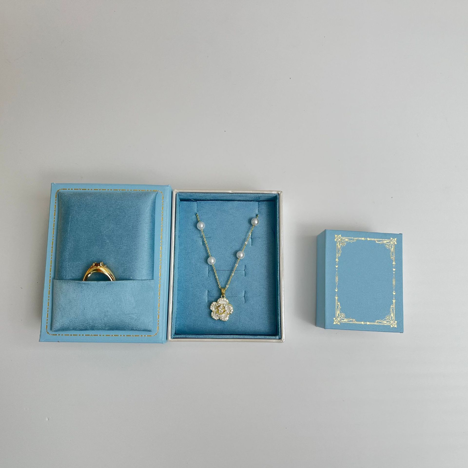 Magnetic Book Shaped Jewelry B - Commercial Printing Books reseña y precio